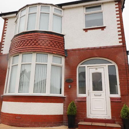 23 Ryden Avenue Villa Cleveleys Bagian luar foto