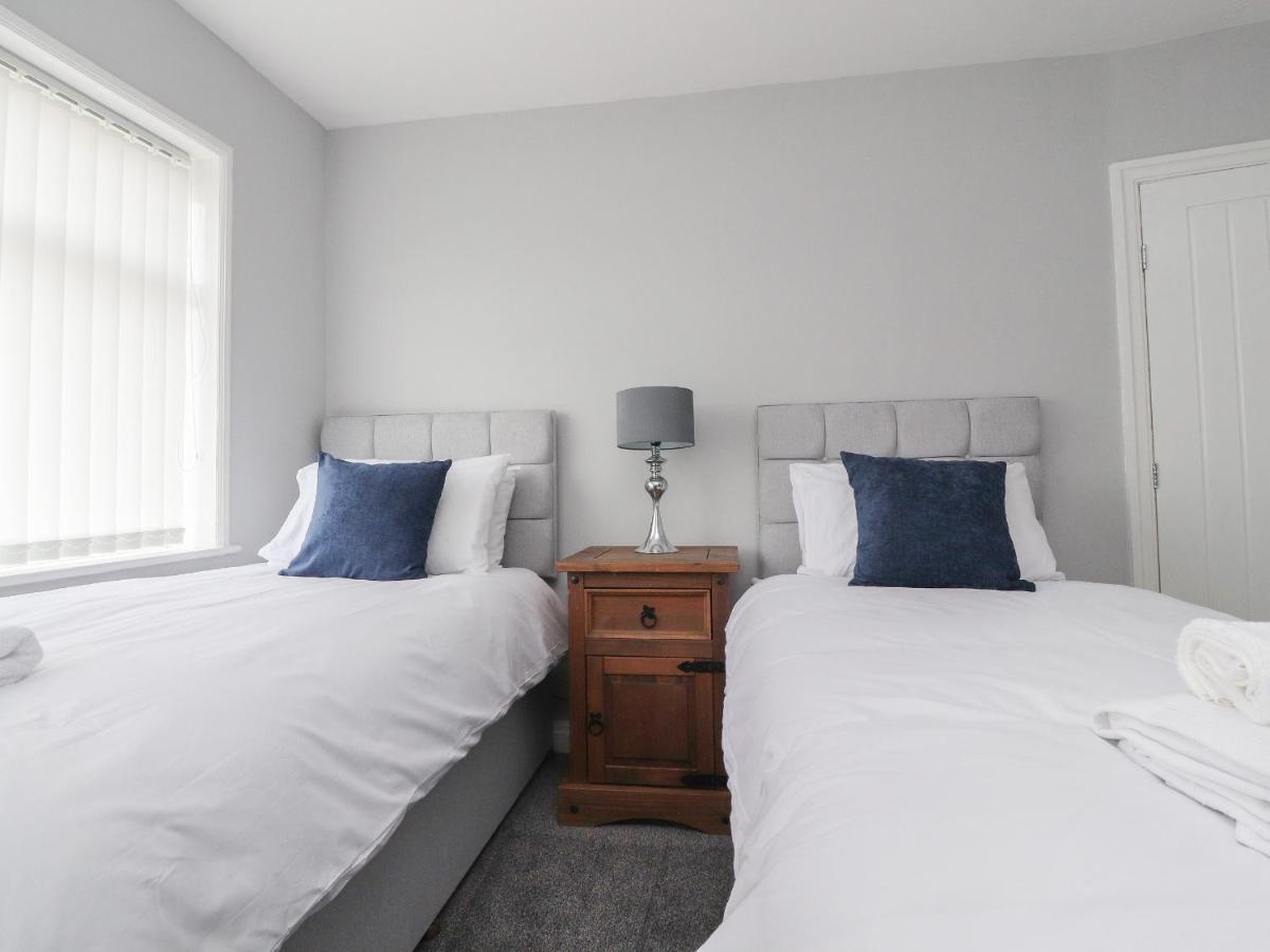 23 Ryden Avenue Villa Cleveleys Bagian luar foto