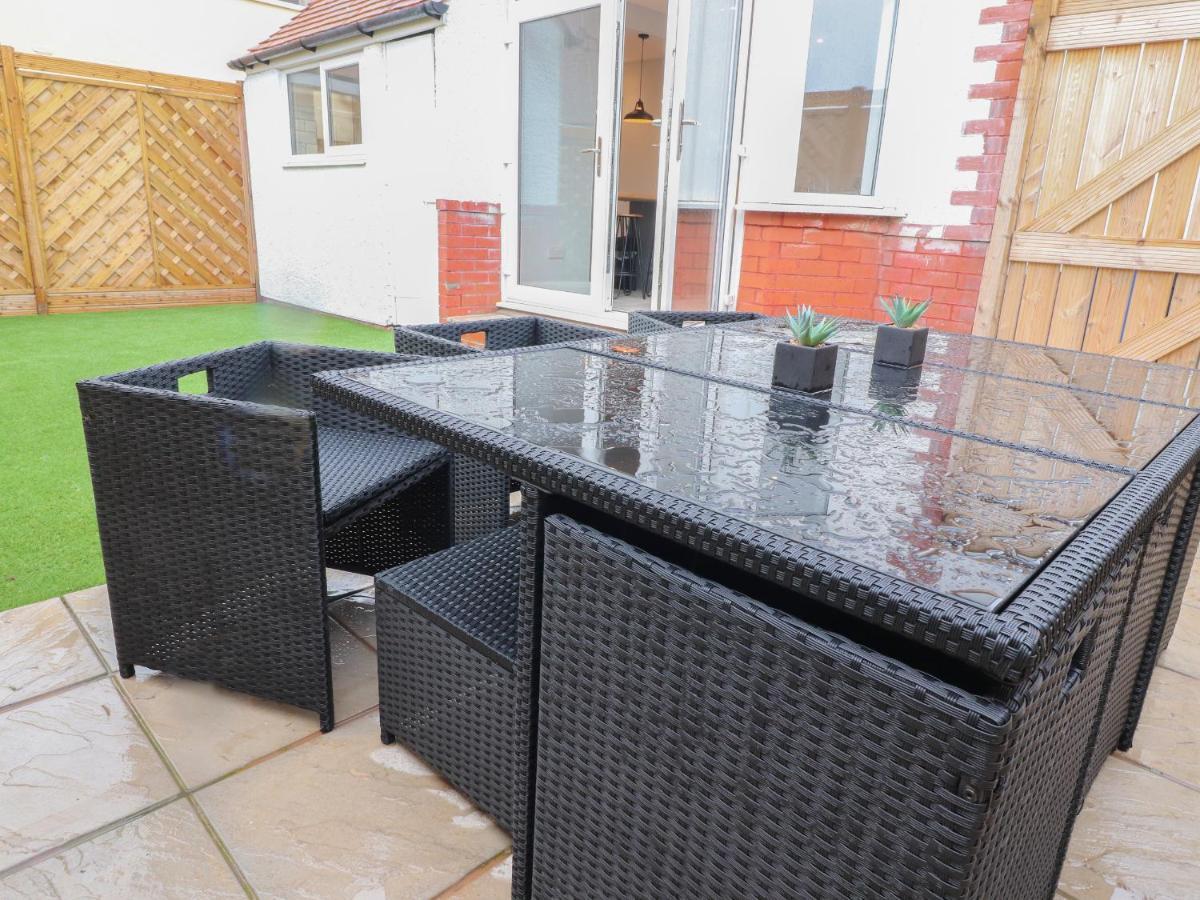 23 Ryden Avenue Villa Cleveleys Bagian luar foto